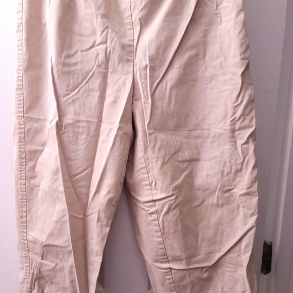 Capris - Picture 2 of 3